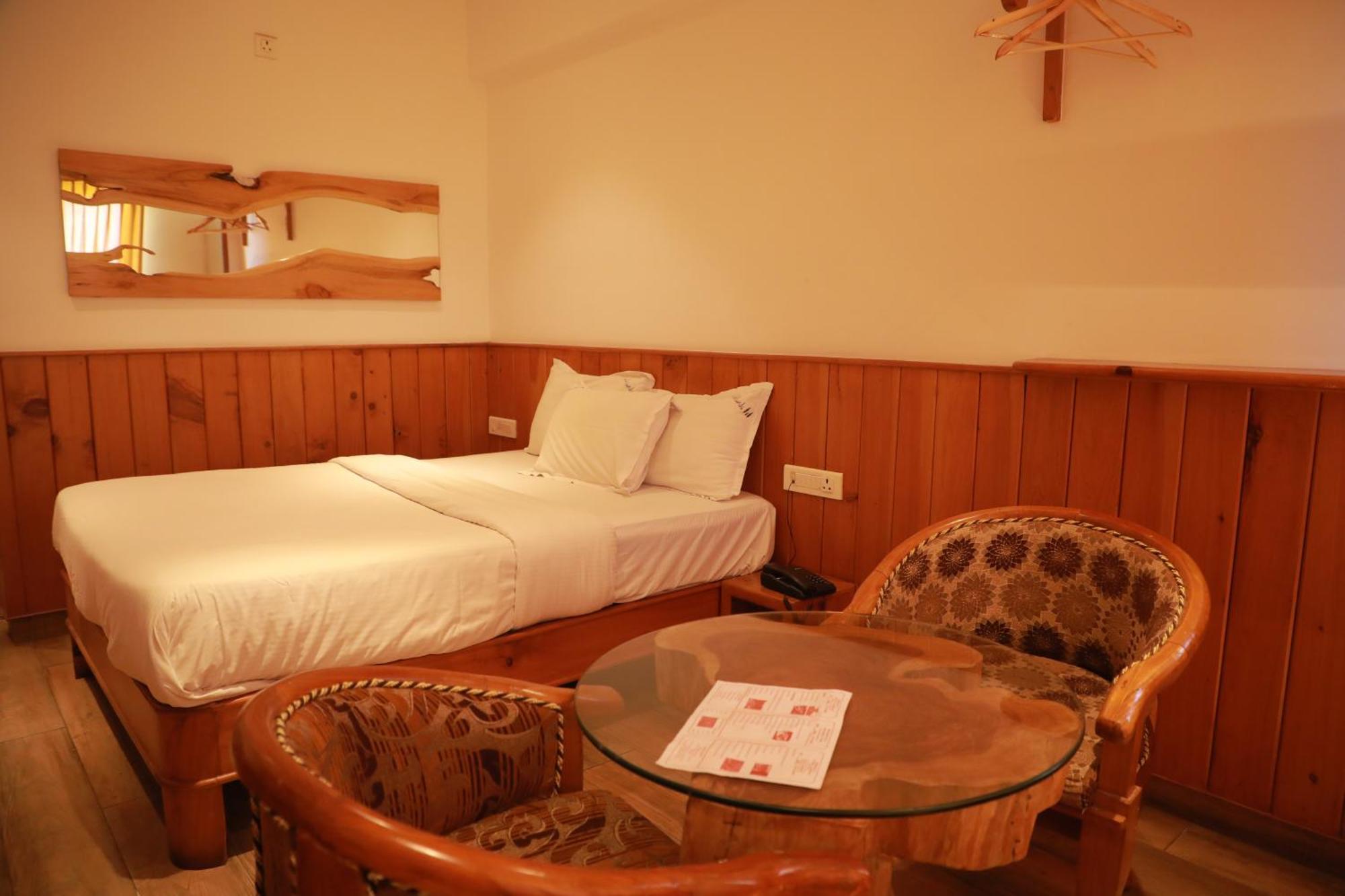 होटल The Woodlands Residency- Unmarried And Stag Groups Not Allowed Ooty