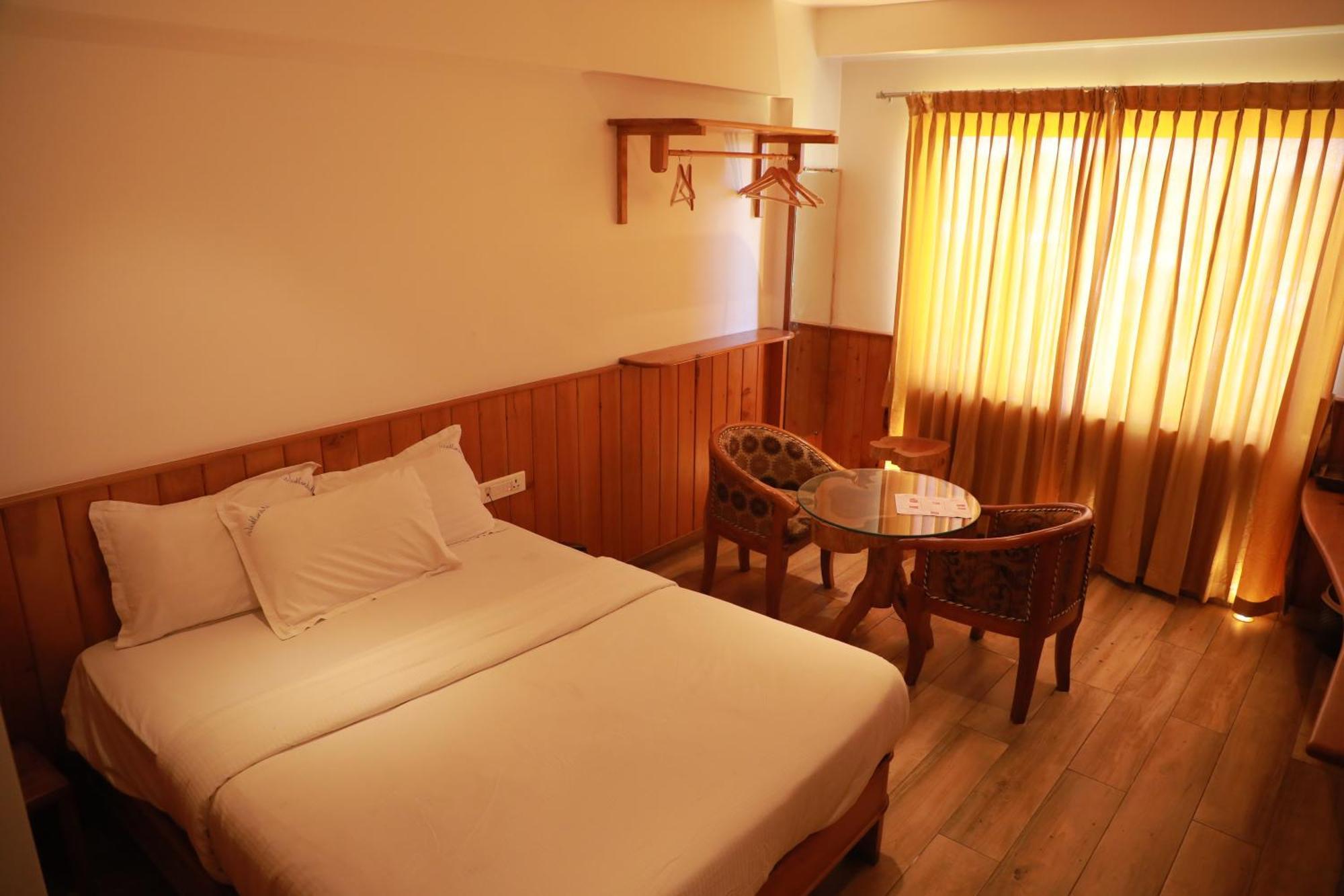 होटल The Woodlands Residency- Unmarried And Stag Groups Not Allowed 3*